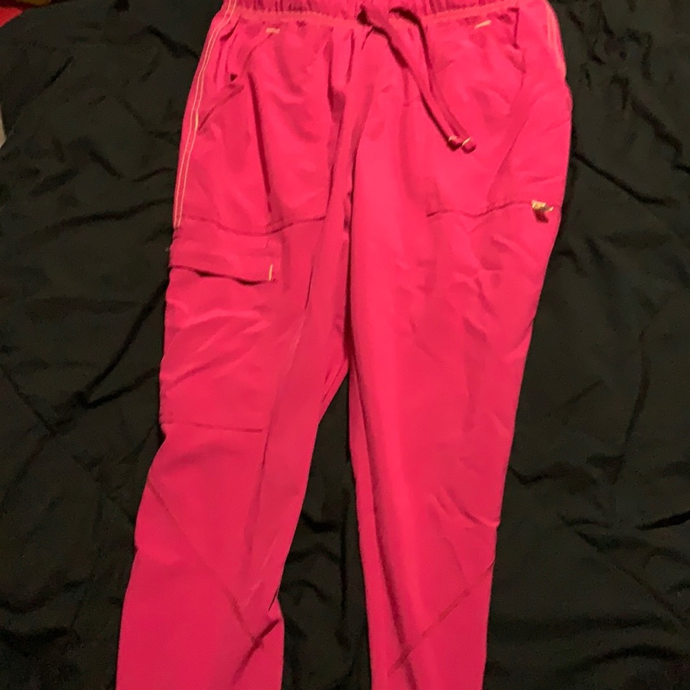 Scrub pink